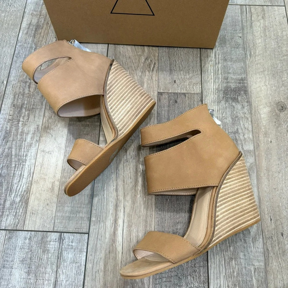 NWT Kelsi Dagger Brooklyn Mackie wedges - Picture 4 of 6